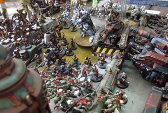 Tyranides-D�mons vs Garde Imp�riale-Chevaliers Gris