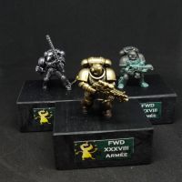 Troph�es d'arm�es (sign�s Tibald)